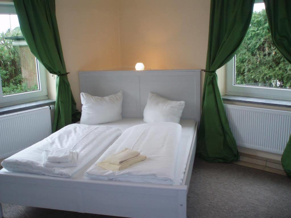 Airport Hostel ฮอลเบิร์กมูส ภายนอก รูปภาพ